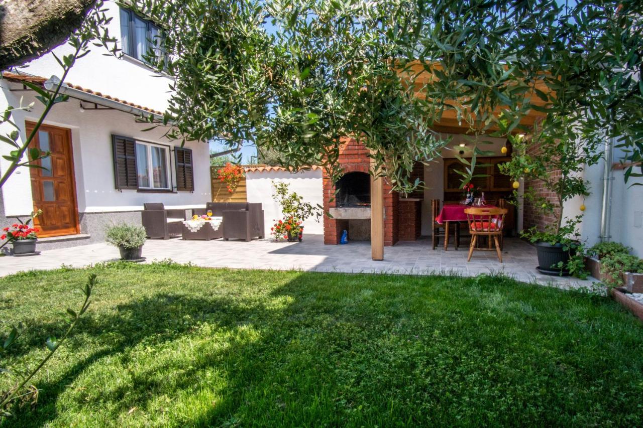 House Nada Apartman Muntić Kültér fotó