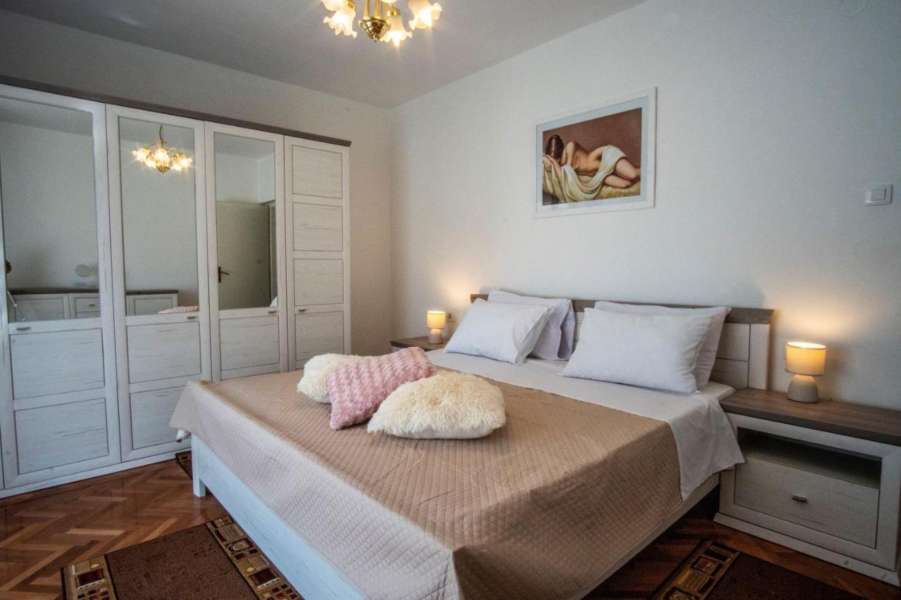 House Nada Apartman Muntić Kültér fotó