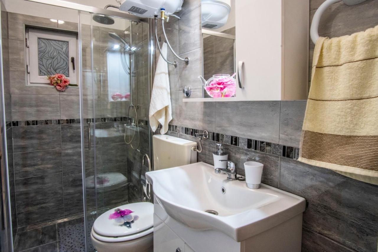 House Nada Apartman Muntić Kültér fotó