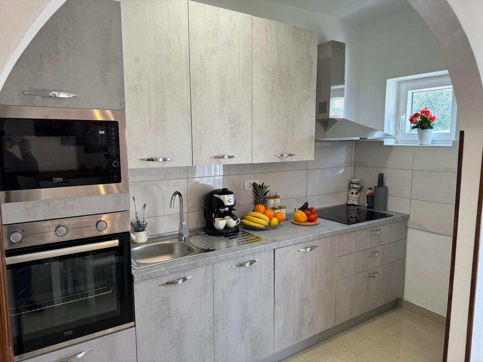House Nada Apartman Muntić Kültér fotó